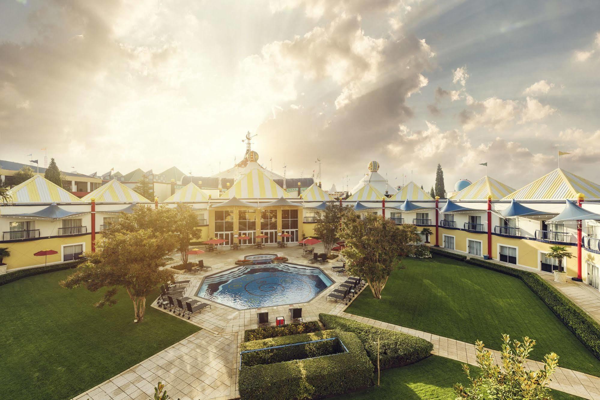 Carnival Club Hotel Johannesburg Exterior photo
