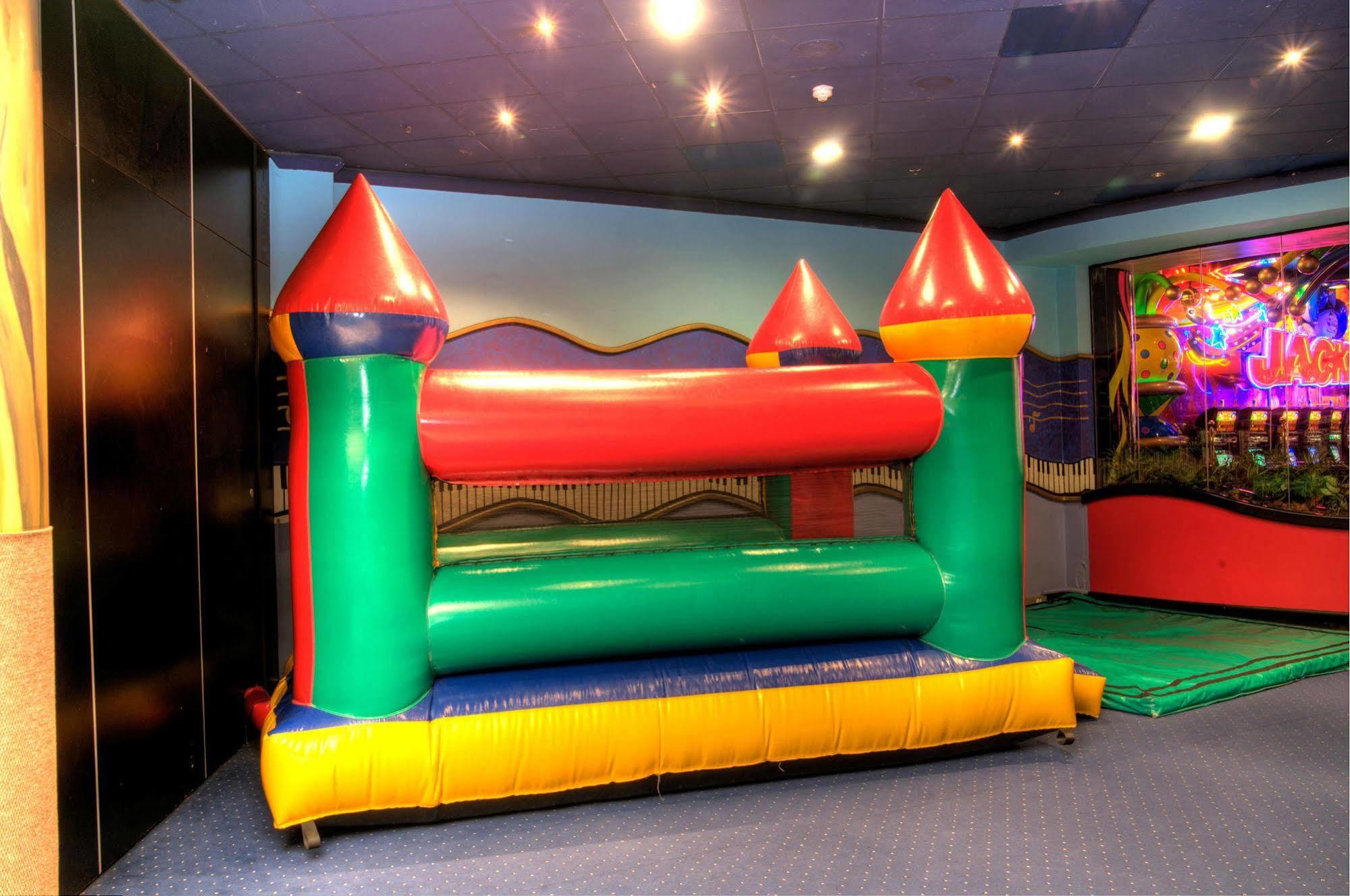 Carnival Club Hotel Johannesburg Exterior photo
